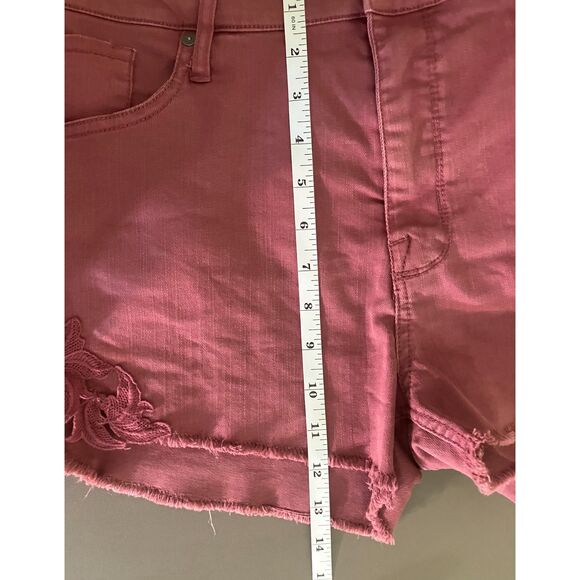 Mossimo high rise cut out floral lace insert cut off jean shorts - Picture 9 of 10